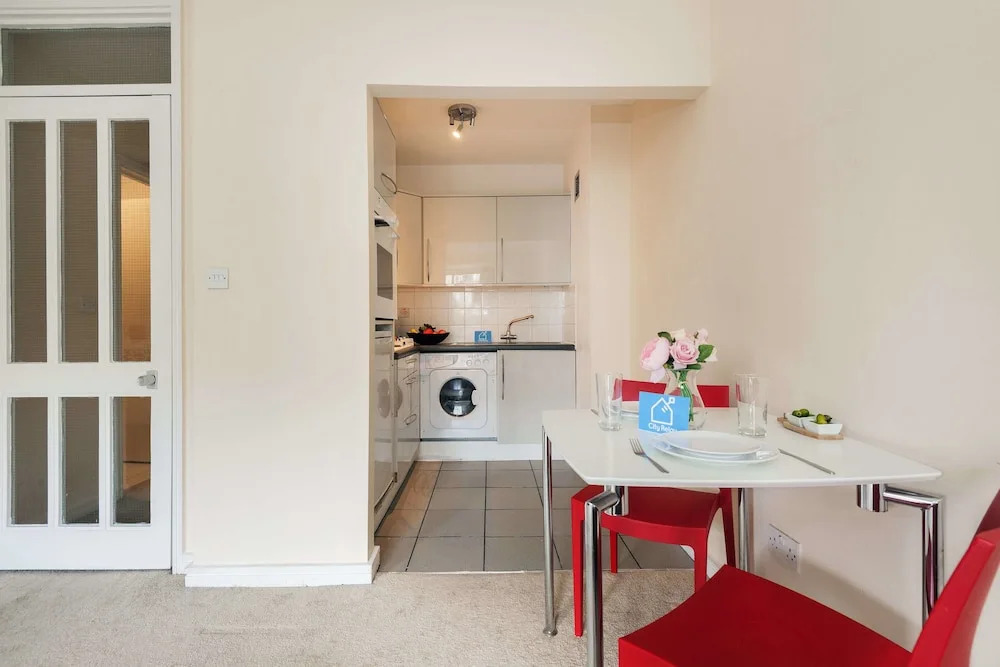 The Sherborne Studio Apartment - JCG