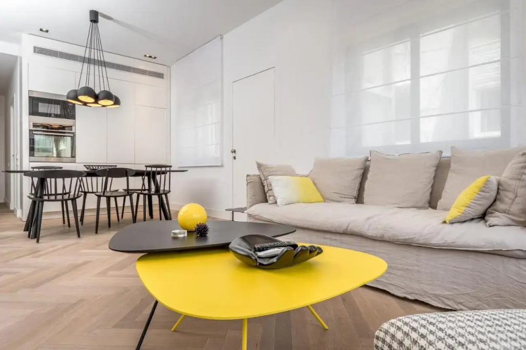 Stunning and design 2BDR Apartment