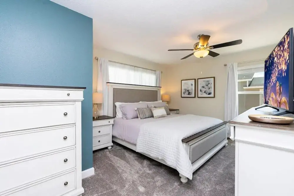 Luxurious Family-Friendly 5 Bd w/ Screened Pool & Close to Disney 2905