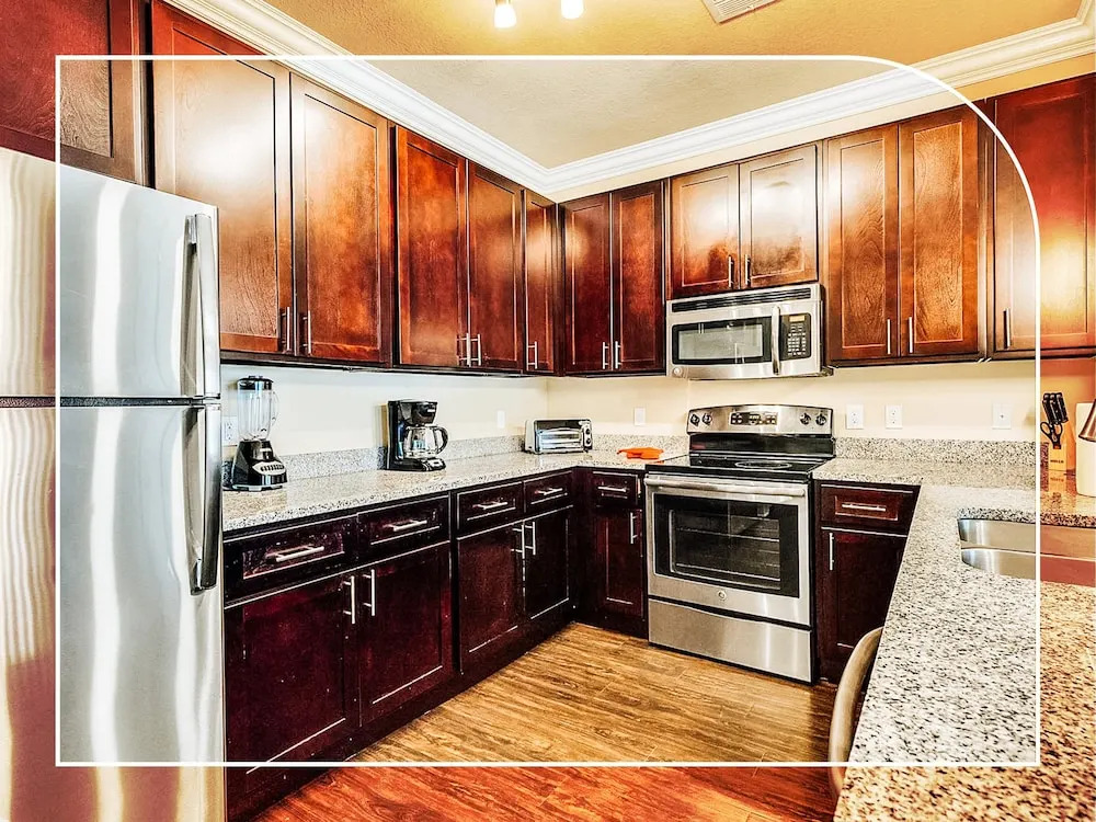 Universal Studios - Disney Apartments by Nuovo