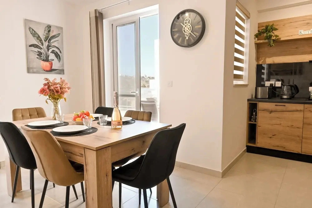 Viviani Court 2bd Modern Apt Xewkija Gozo