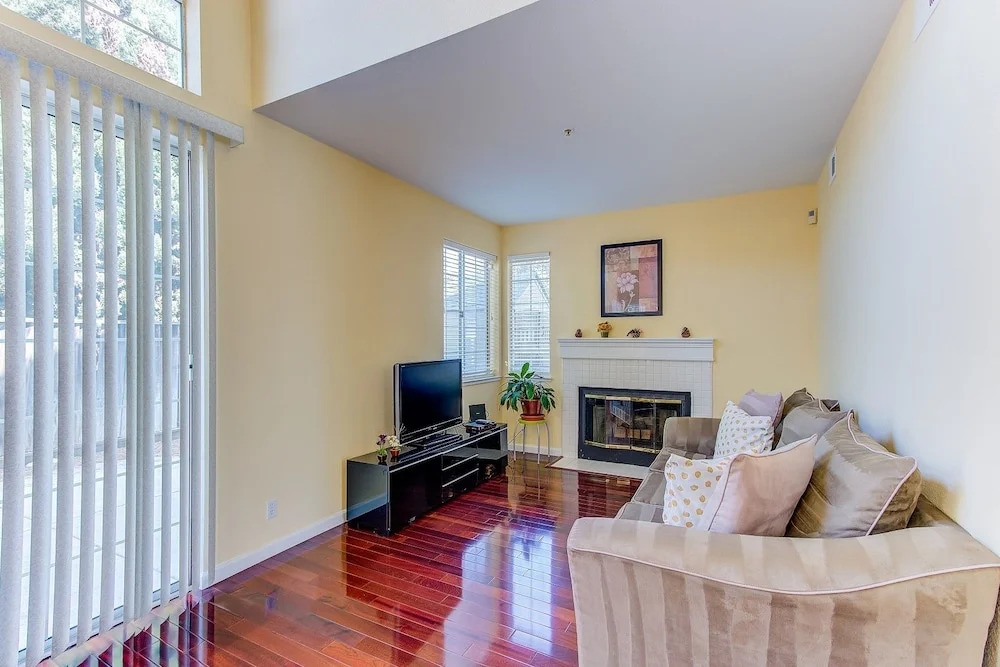 Andrea Way House in Union City 3 Bedrooms 2.5 Bathrooms Home