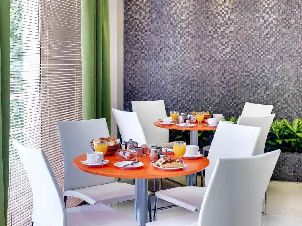 Phidias Piraeus Hotel