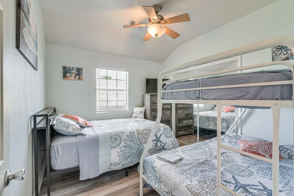 Walk to Shore: Surfside Beach Home w/ Balcony!