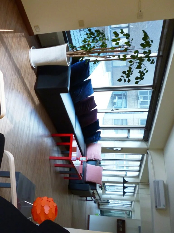Tavern L Hostel