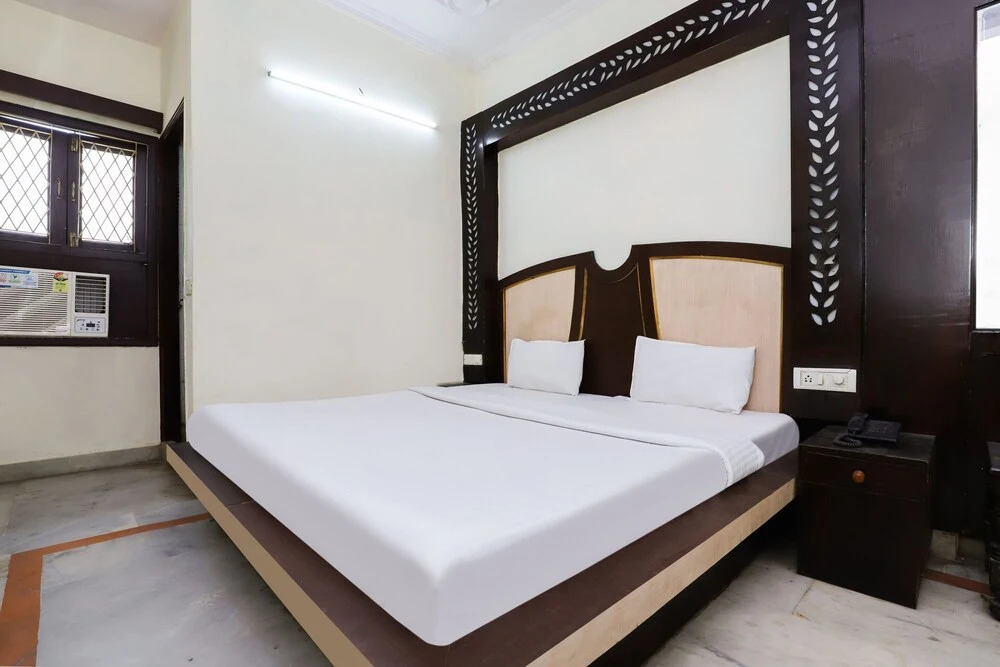 Spot On 40045 City Palace Guest House