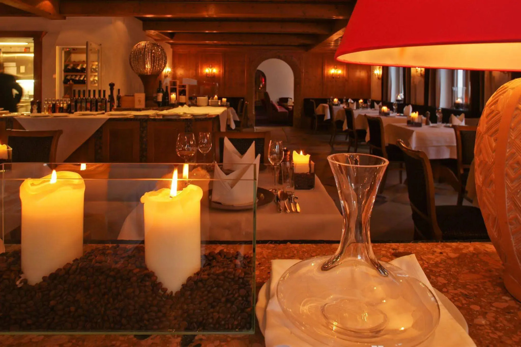 Hinterwies - Ski In / Lodge / Dine