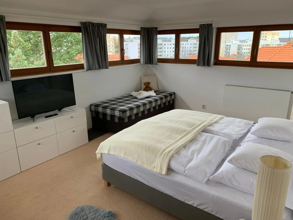 Residence Top Floor Apartment