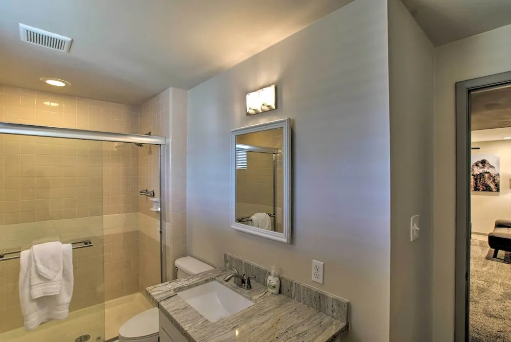 3 Mi to Old Town Scottsdale: Upscale Home w/ Pool!