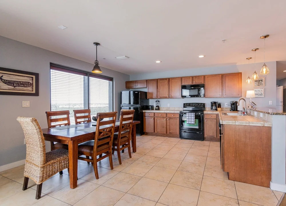 2 Gulf-front Units W/ Pool & Spa 3 Bedroom Condo