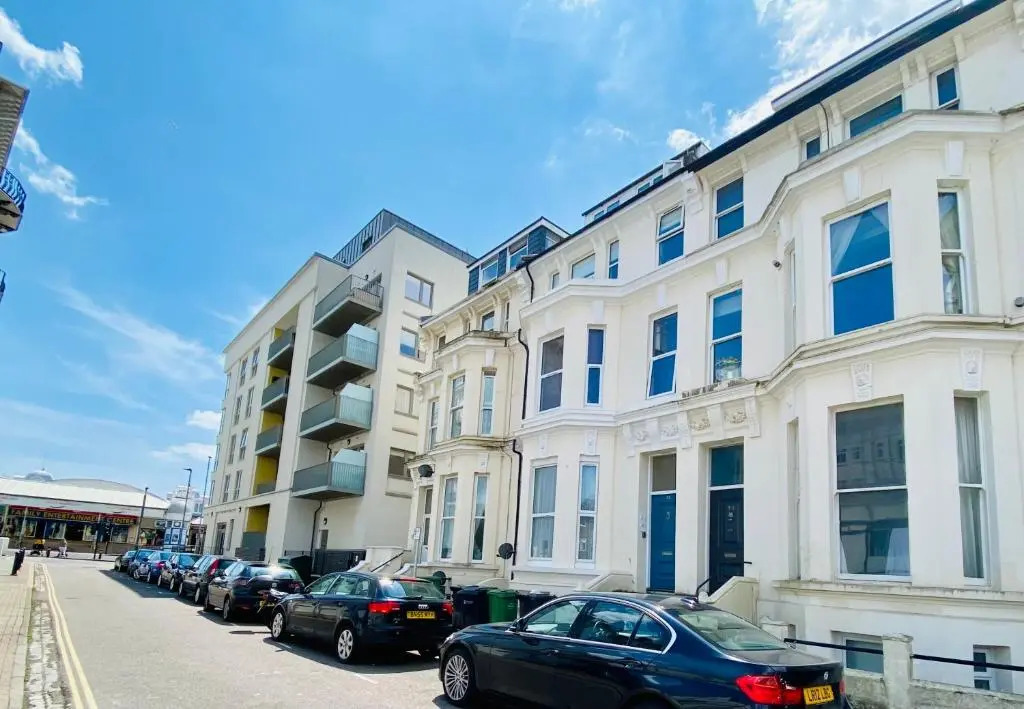 Ann Apartments opposite the Pier with sea view