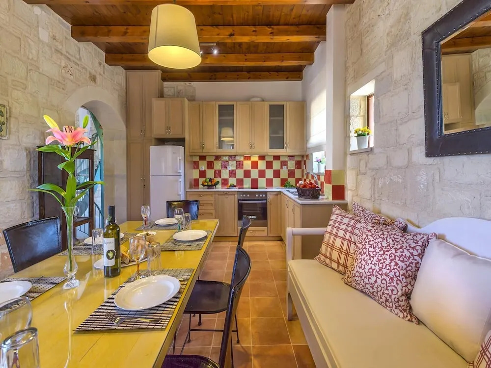 Azure Villa in Platanias