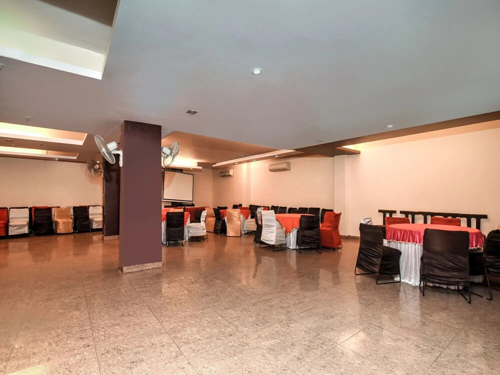 OYO 6467 Kochar Plaza