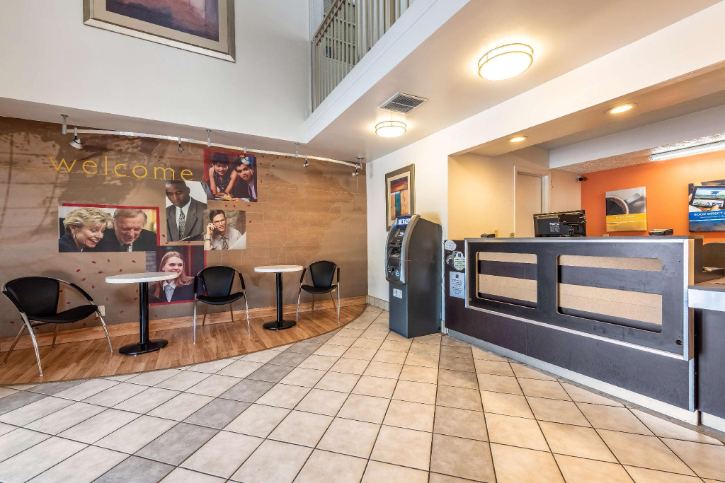 Motel 6-Gatlinburg, TN - Smoky Mountains