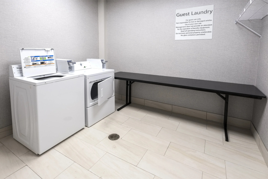 Holiday Inn Express & Suites - Commerce by IHG