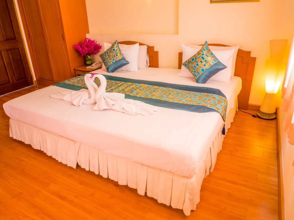 Chomsin Hua Hin ชมสินธุ์ หัวหิน