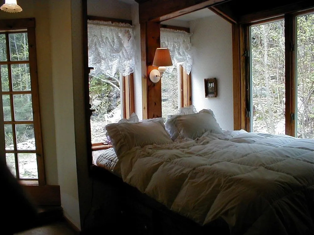 Mountain Valley Retreat