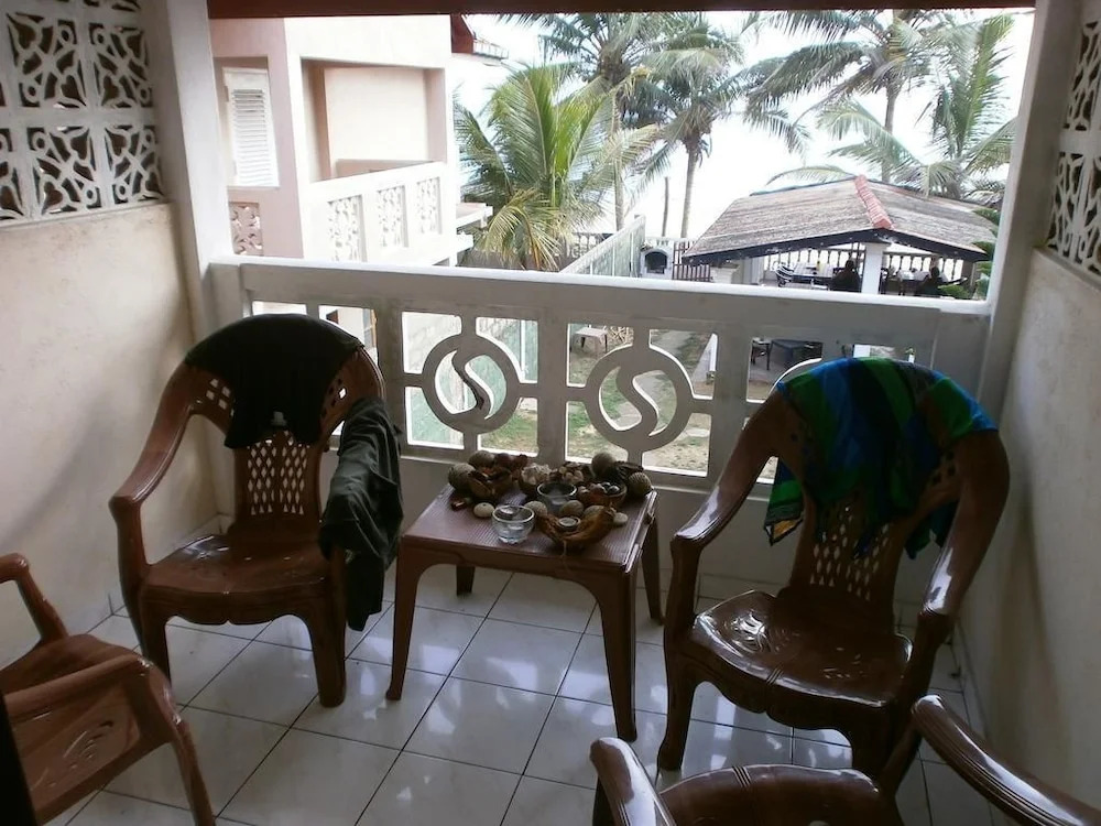 Vista Rooms Hikka Beach