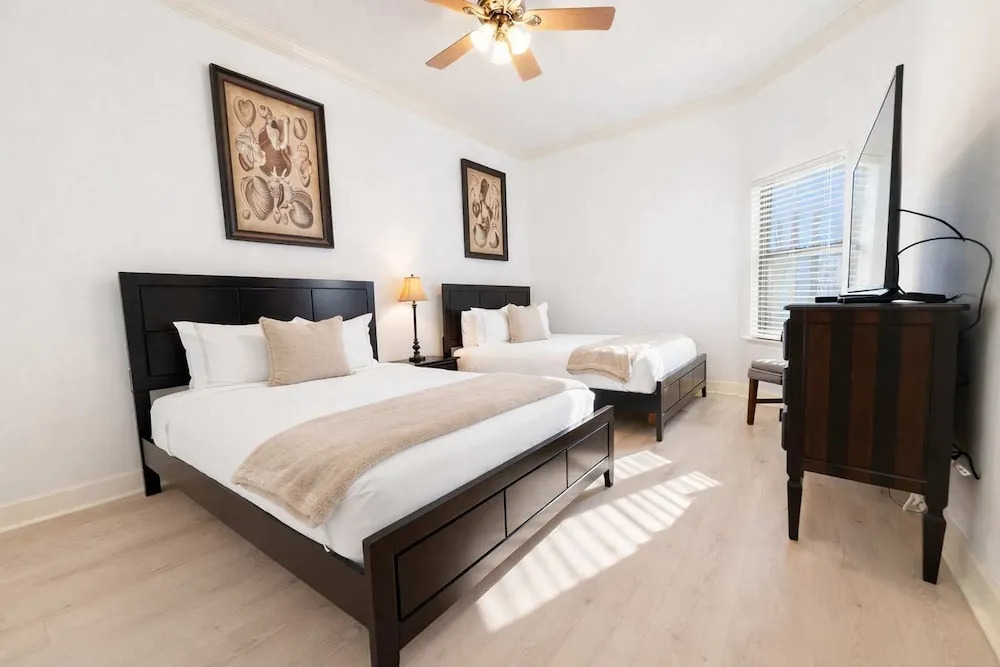 New Listing Phoenix West 2102 Beachfront Bliss With Lazy River and Beach Views