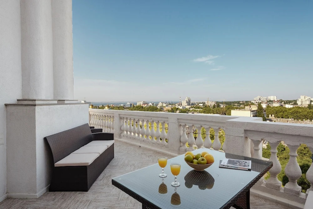 Апартаменты Royal, пер. Ониловой, 18