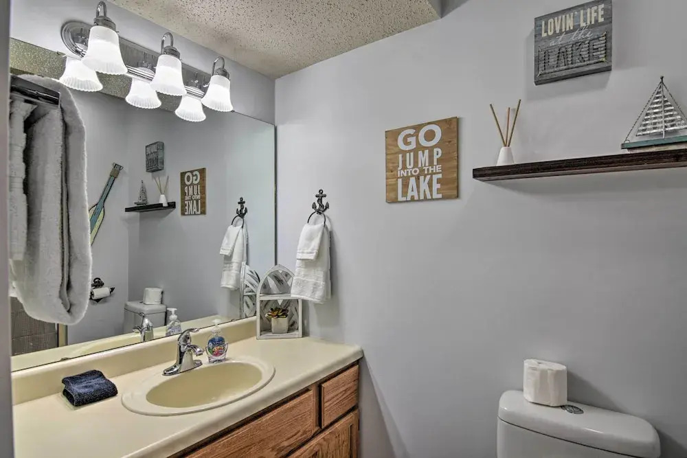 2 Mi to Silver Dollar City: Reed Springs Condo