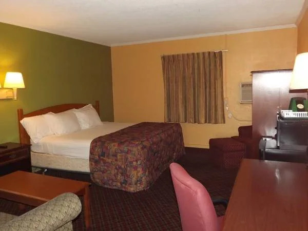 Deluxe Inn - Kenly