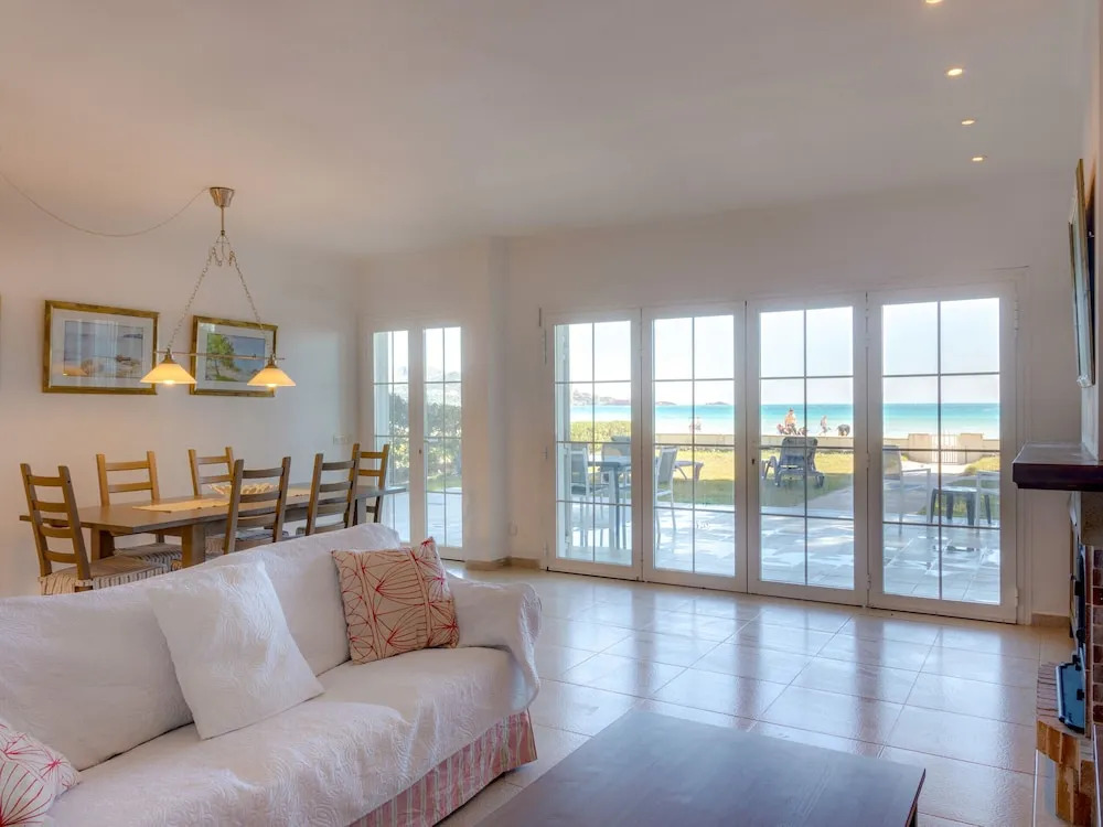 Villa Garballons 9 Alcudia - Sea Front by PriorityVillas