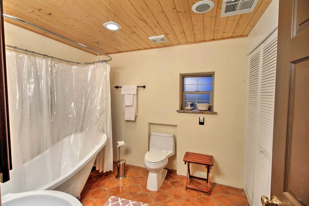 Charming Couples Casita, Walk to Old Mesilla Plaza