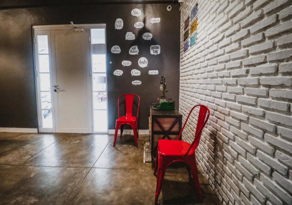 RedDoorz near Lokasari Square Jakarta