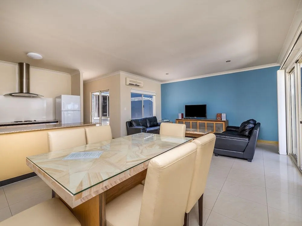 Seafront Unit 60