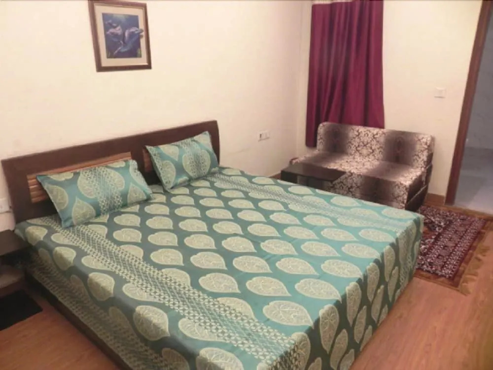 The Raveesh Rooms