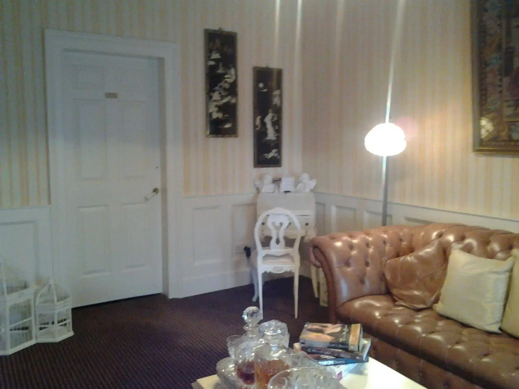 The Old Tramhouse Self Catering Traditional Charming Apartments Located In The Heart Of Historic Stirling For Short-Long Stays In Stirling For Tourism & Events & Contractor Base Stays For Central Belt Area & Open To Book All Year Round