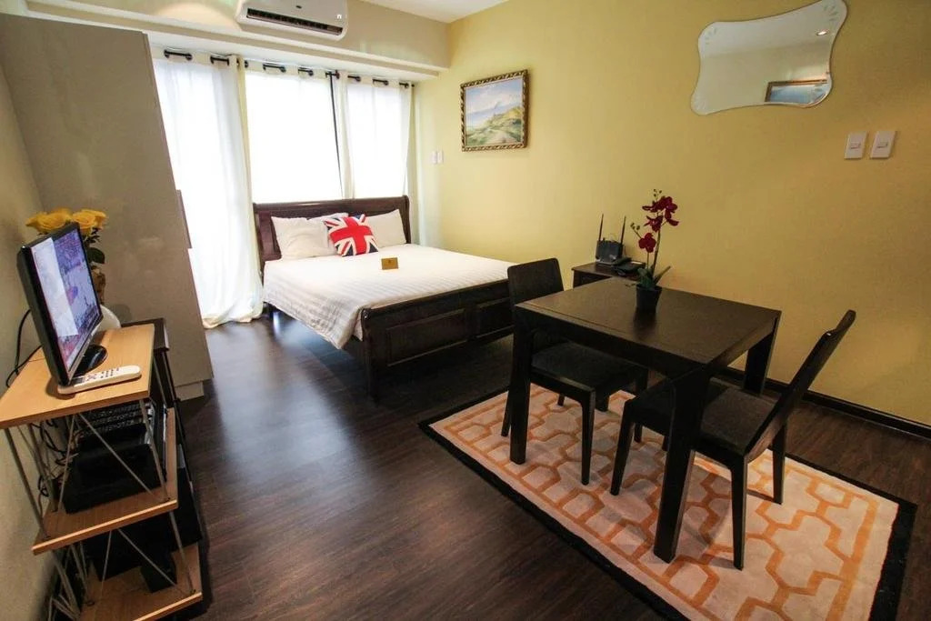 HI HOME At The Knightsbridge Residences