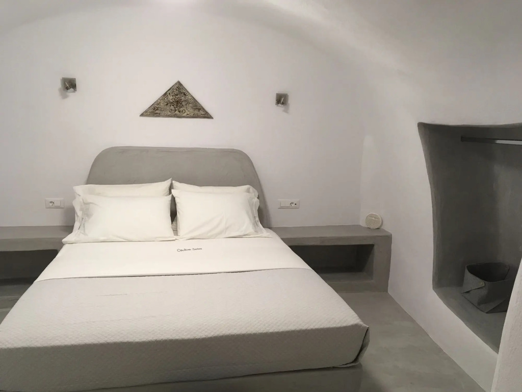 Theodora Suites