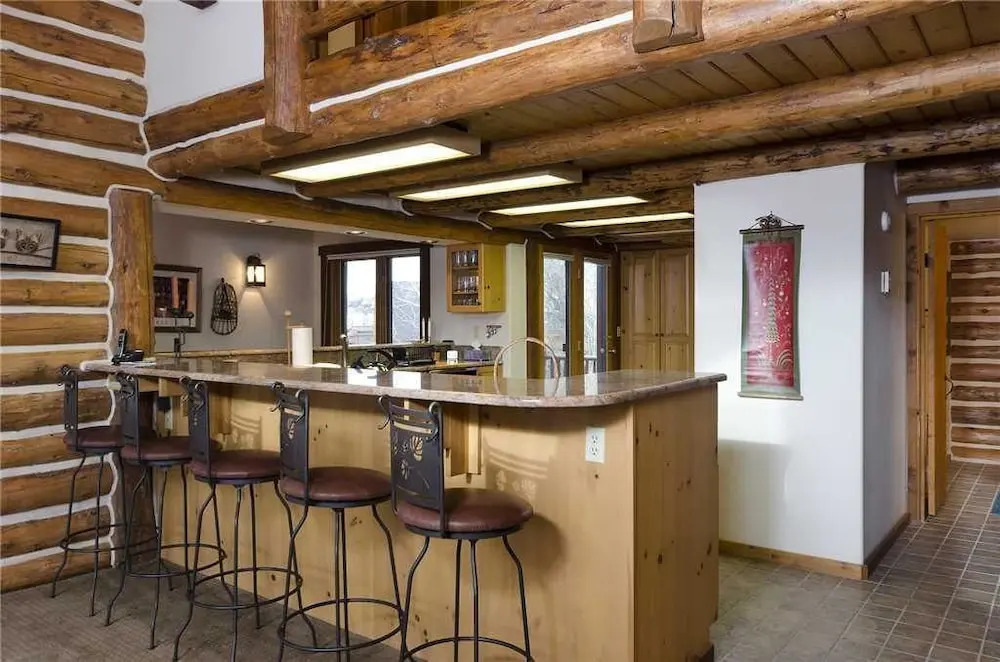 Ponderosa Lodge