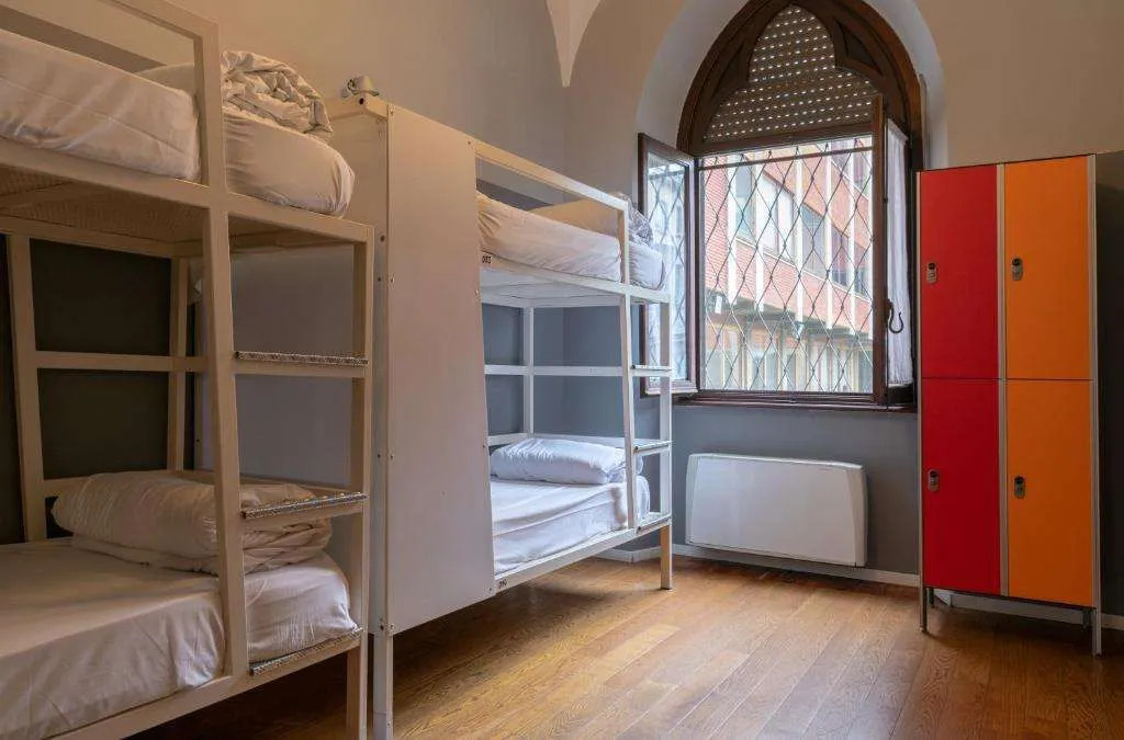 Babila Hostel & Bistrot