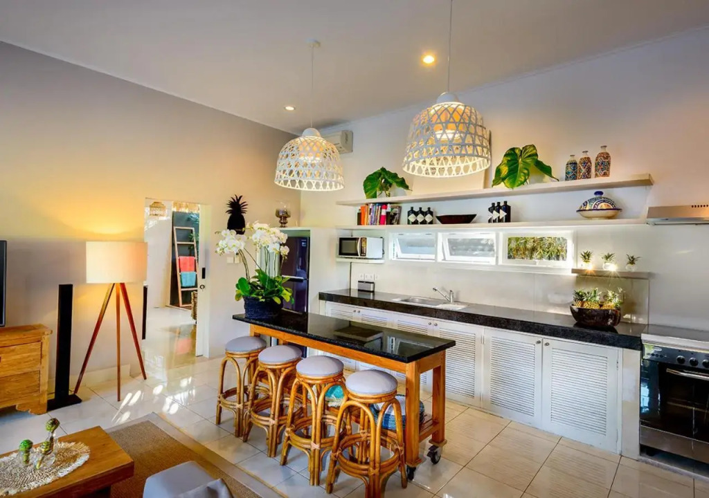 Villa Bloom 4 - 2 King bedrooms and 1 Bunk Room , private pool, sleeps up to 8