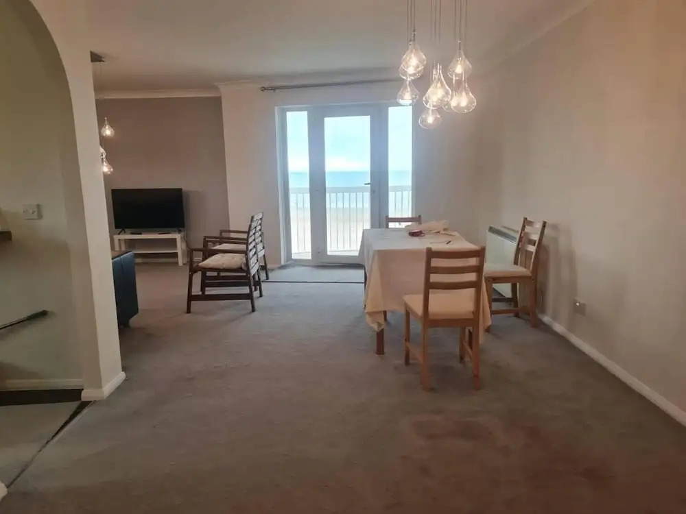 Beautiful 3-bed Apartment in Swansea