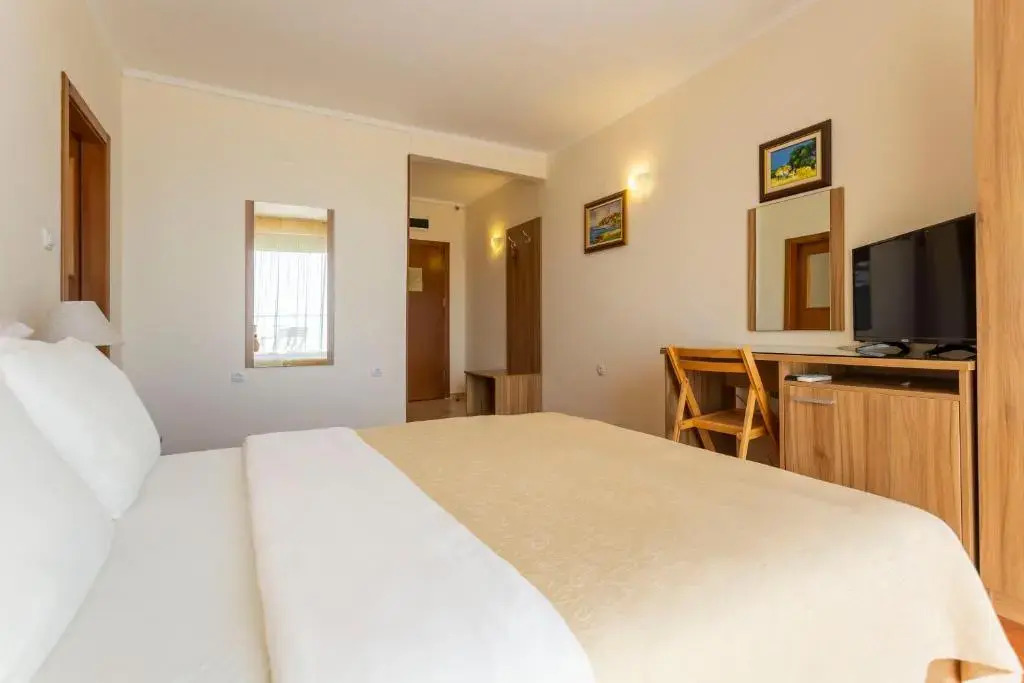La Casa Apartments