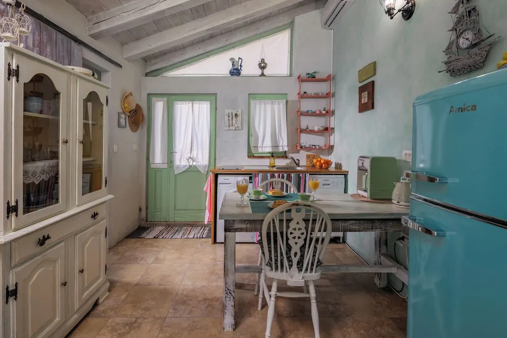 Tiny House With Private Pool Kostrena
