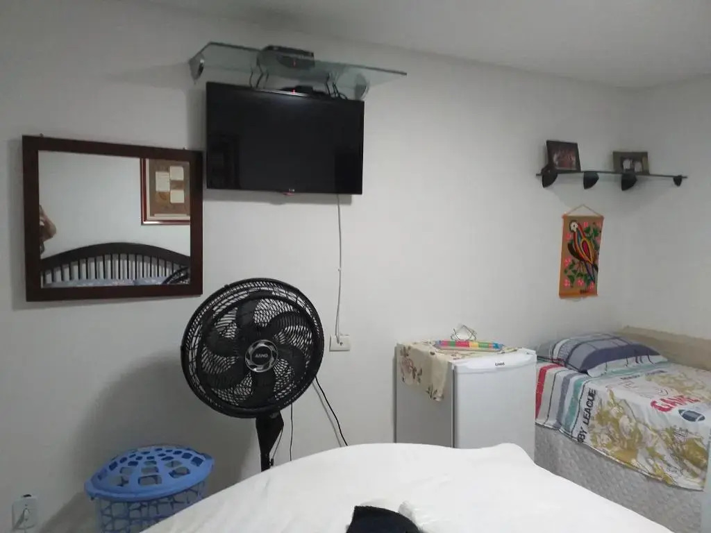 QUARTO TRIPLO - AMPLO E CONFORTAVEL-PERTO DO CENTRO DE CONVENÇÕES-FENEARTE-RECIFE-Pe