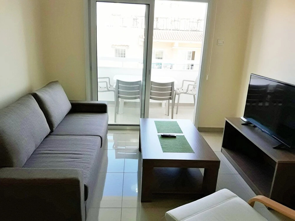 44 Tsimintia Court