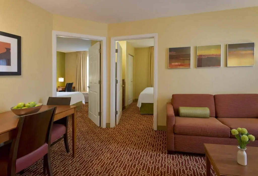 MainStay Suite