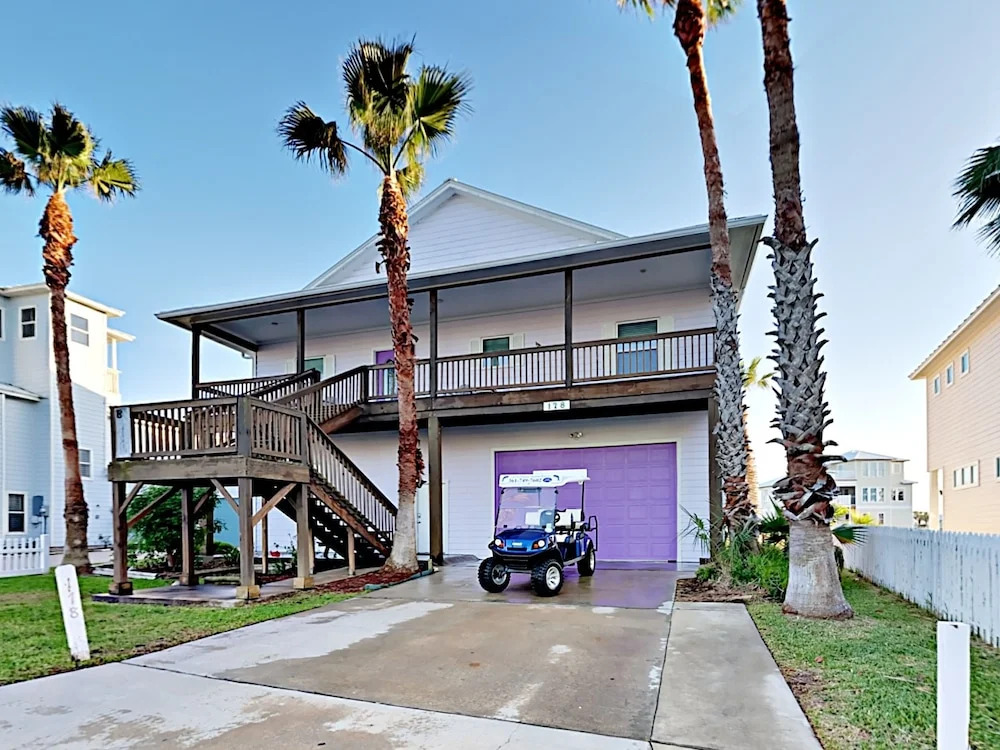 Beachy Keen 5 Bedrooms 4 Bathrooms Home