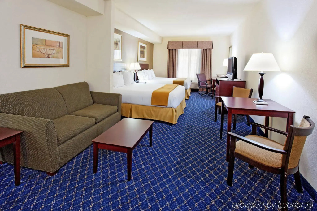 Holiday Inn Express & Suites Cookeville by IHG