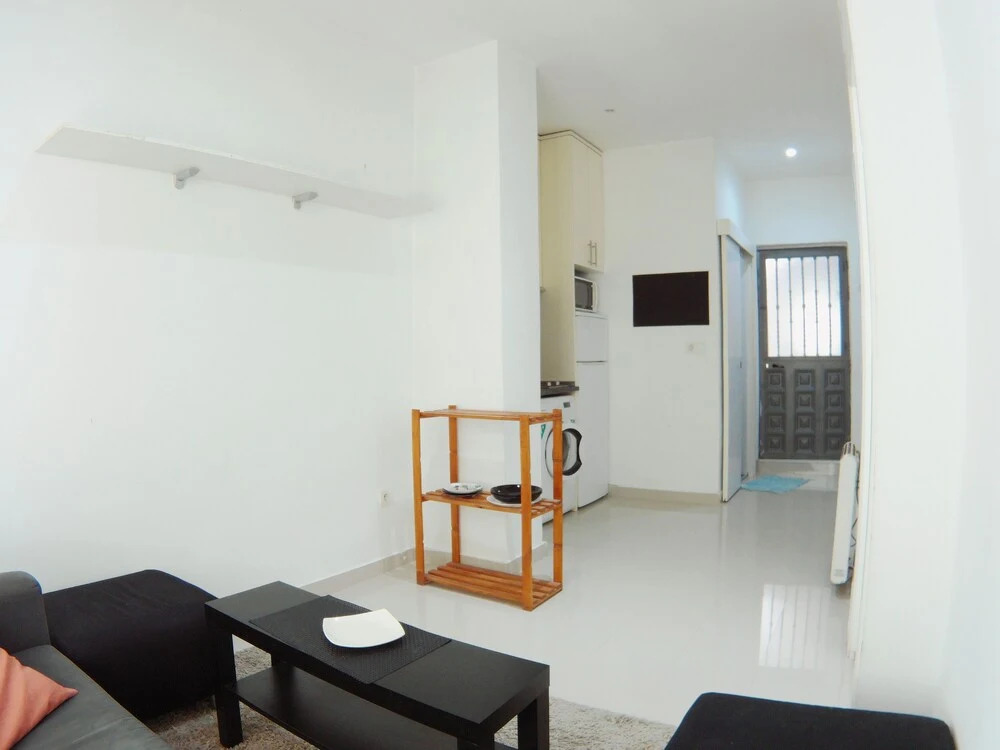 Apartamento en bajos cercano a Principe Pío AZBEXC