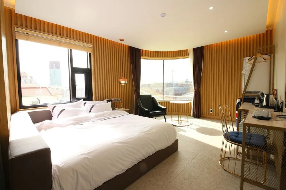 Suncheon Hound Hotel Suncheon Station Branch