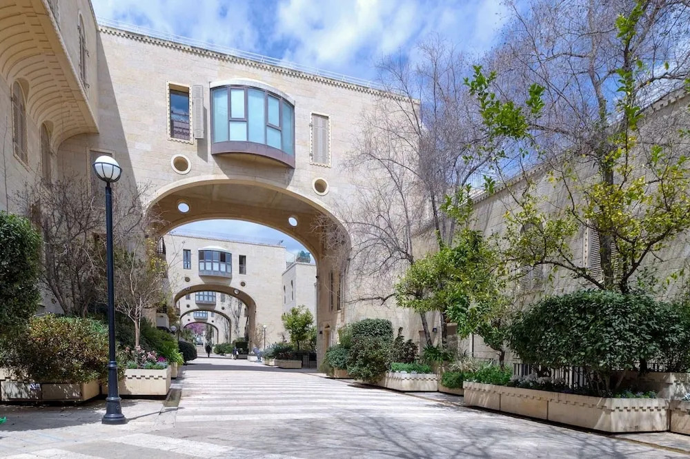 Family Apt & Garden in David's Village by FeelHome