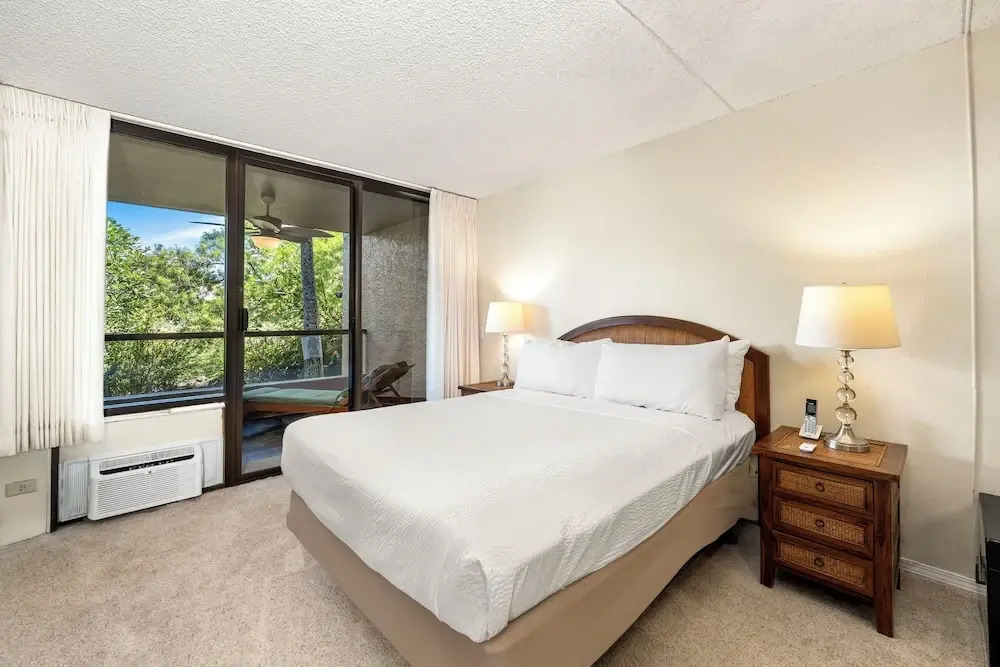 Hawaiian Unit + Walking Distance to Town - AC & Wifi! - Vrkcv