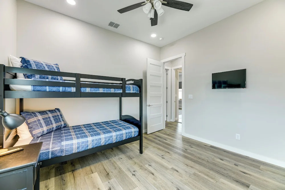 6 Mi to Beach: Modern Rockport Home!